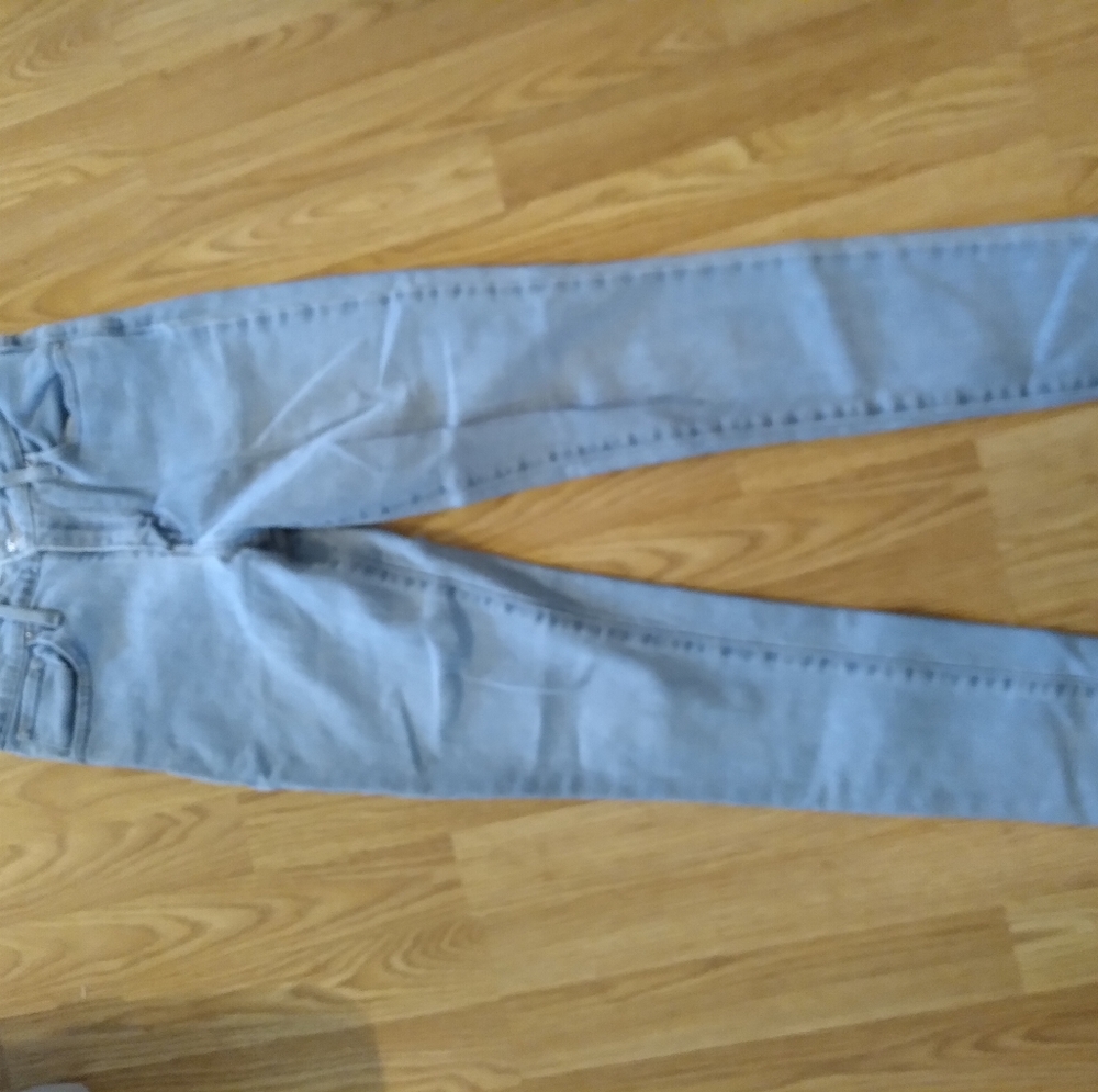 Levis 721 High Rise Skinny Jeans